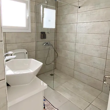 Peaceful 2 Bedroom Flat * Engomi