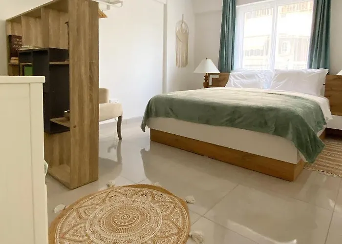 Peaceful 2 Bedroom Flat Lägenhet