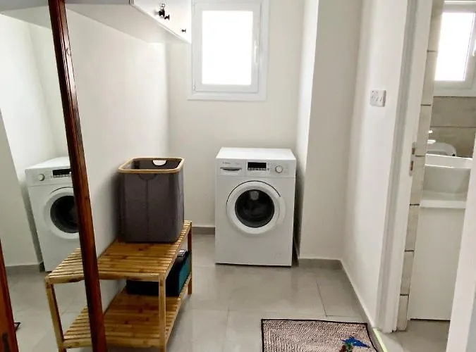 Peaceful 2 Bedroom Flat * Engomi