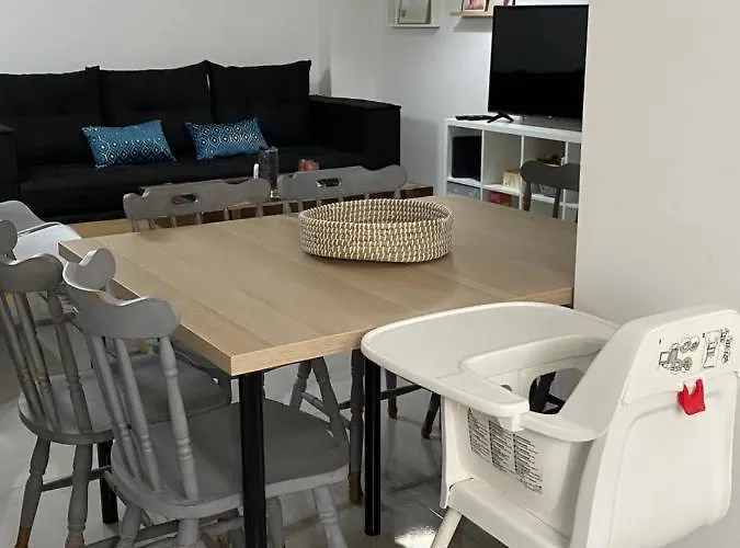 Peaceful 2 Bedroom Flat Engomi