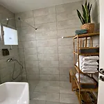 Apartment Peaceful 2 Bedroom Flat *