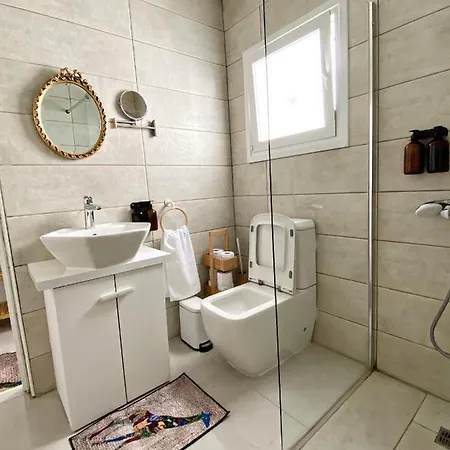 Peaceful 2 Bedroom Flat アパート *