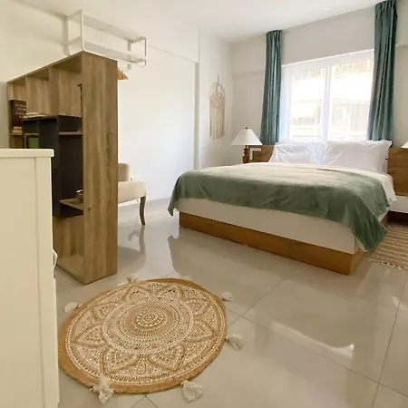 Peaceful 2 Bedroom Flat Апартаменты