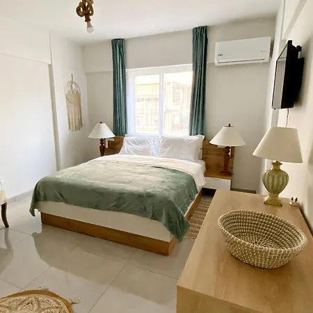 Апартаменты Peaceful 2 Bedroom Flat