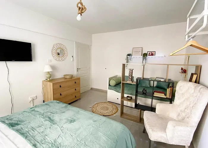 Peaceful 2 Bedroom Flat *