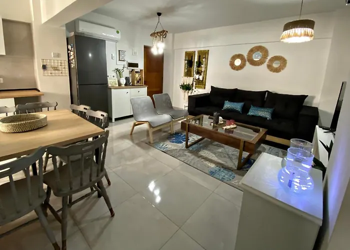 Peaceful 2 Bedroom Flat Apartmán *