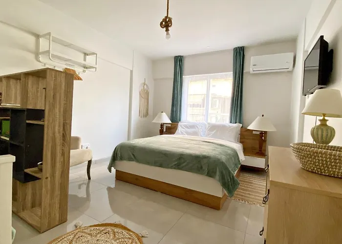 Peaceful 2 Bedroom Flat Lägenhet